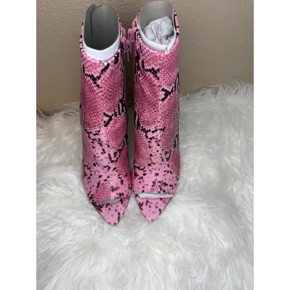 Steve Madden Pink Snake Skin Bootie Size 9 Stiletto Heels Women Statement Shoe